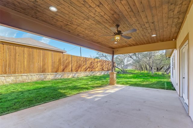 427 E Castleshoals DR, Granite Shoals, TX 78654