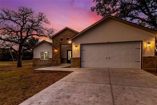 427 E Castleshoals DR, Granite Shoals, TX 78654