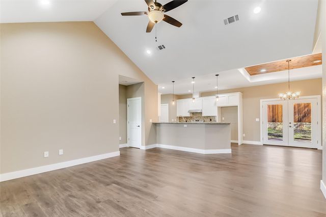 427 E Castleshoals DR, Granite Shoals, TX 78654