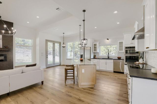 3405 Congress Ave, Lago Vista, TX 78645