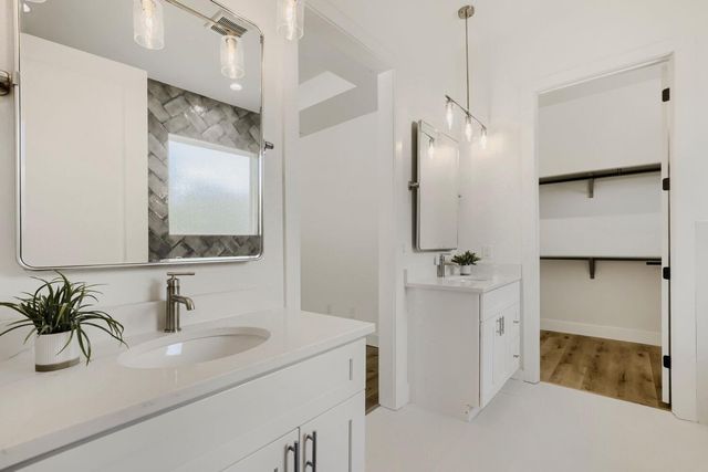 3405 Congress Ave, Lago Vista, TX 78645