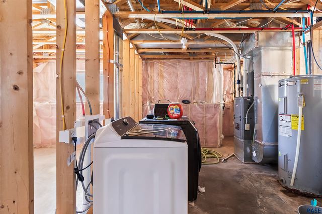 1108 N Mossy Oak Ave Avenue, Sioux Falls, SD 57103