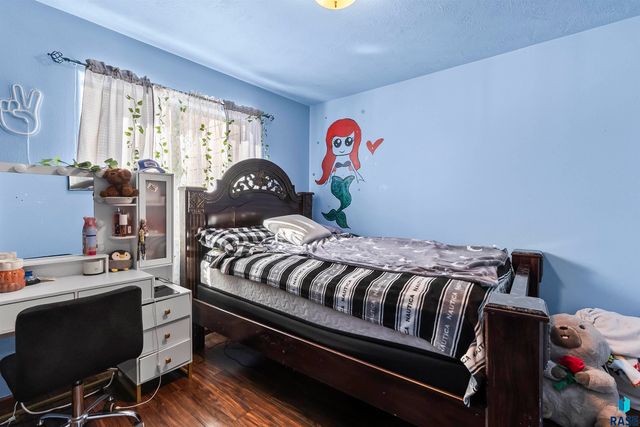 1108 N Mossy Oak Ave Avenue, Sioux Falls, SD 57103