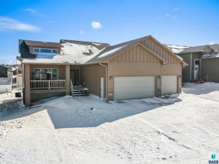 1108 N Mossy Oak Ave Avenue, Sioux Falls, SD 57103