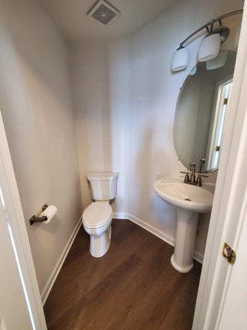29 LITCHFIELD LN E, Martinsburg, WV 25405