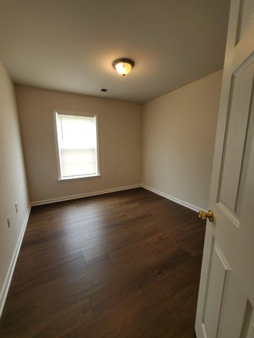 29 LITCHFIELD LN E, Martinsburg, WV 25405