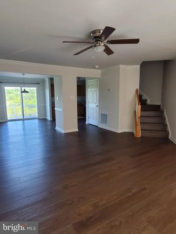 29 LITCHFIELD LN E, Martinsburg, WV 25405