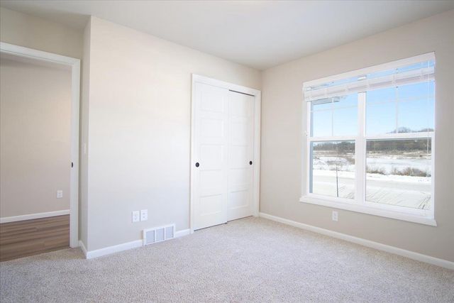 2175 Autumn Lake Parkway, Madison, WI 53718