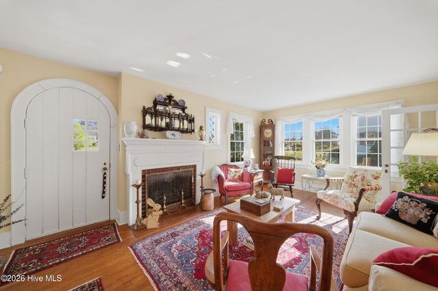 1521 W Queen Street, Edenton, NC 27932