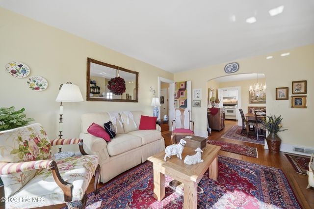 1521 W Queen Street, Edenton, NC 27932