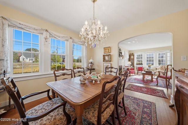 1521 W Queen Street, Edenton, NC 27932