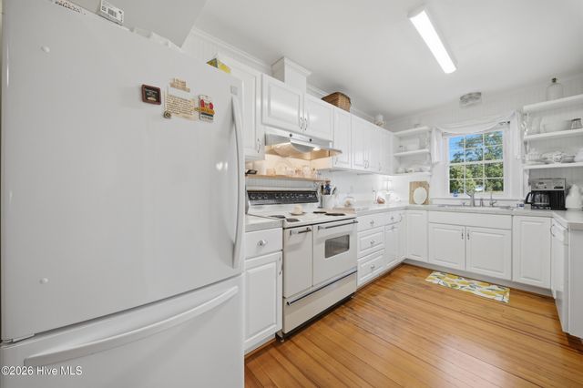 1521 W Queen Street, Edenton, NC 27932