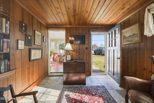 1521 W Queen Street, Edenton, NC 27932