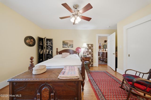 1521 W Queen Street, Edenton, NC 27932