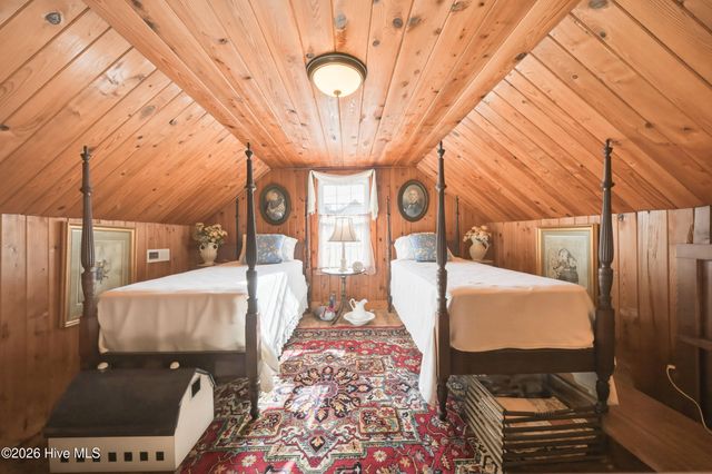 1521 W Queen Street, Edenton, NC 27932