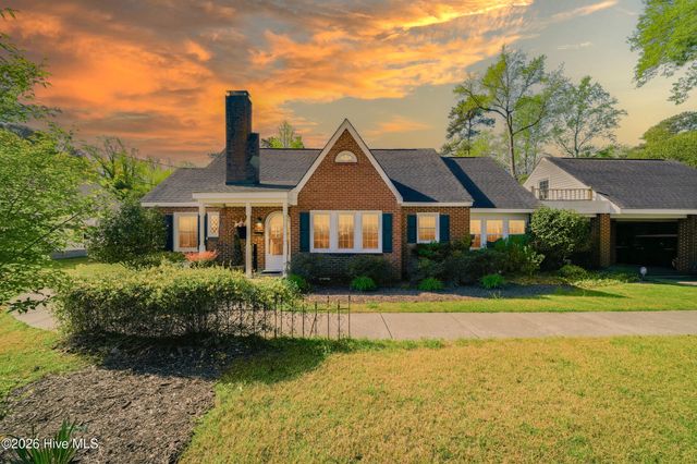 1521 W Queen Street, Edenton, NC 27932