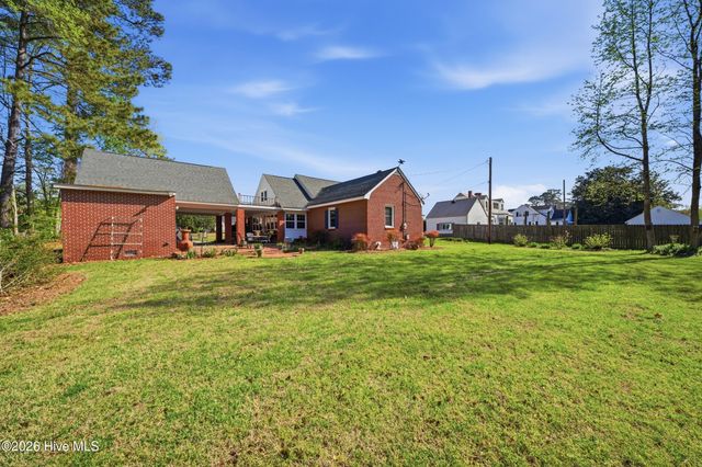 1521 W Queen Street, Edenton, NC 27932