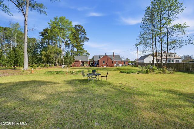 1521 W Queen Street, Edenton, NC 27932