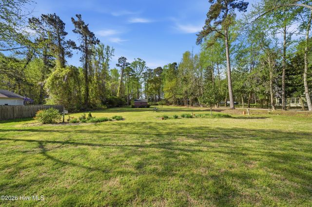 1521 W Queen Street, Edenton, NC 27932