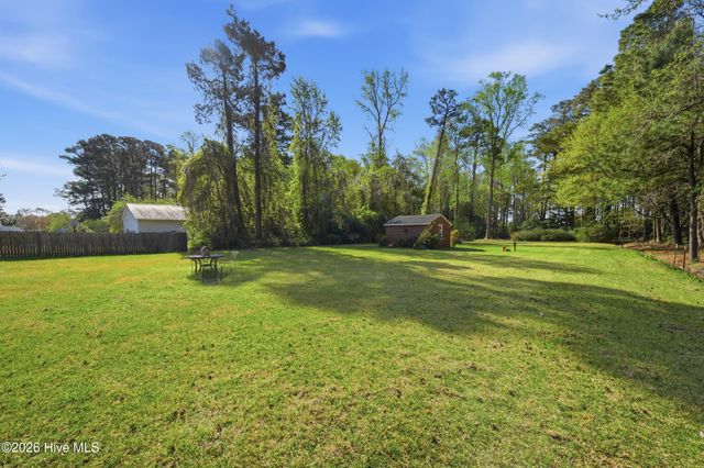 1521 W Queen Street, Edenton, NC 27932