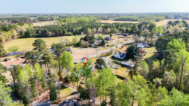 1521 W Queen Street, Edenton, NC 27932