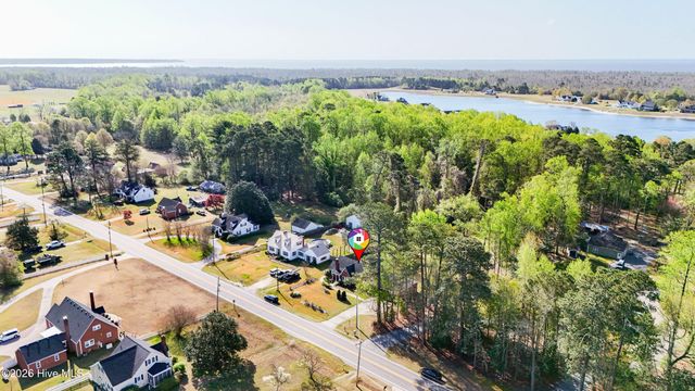 1521 W Queen Street, Edenton, NC 27932