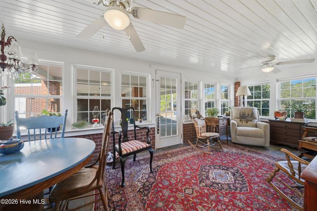 1521 W Queen Street, Edenton, NC 27932