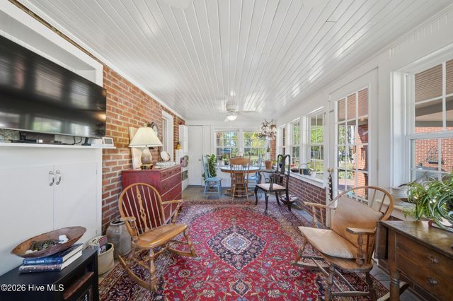 1521 W Queen Street, Edenton, NC 27932