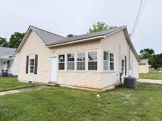 102 Hodges St, N, Cowan, TN 37318