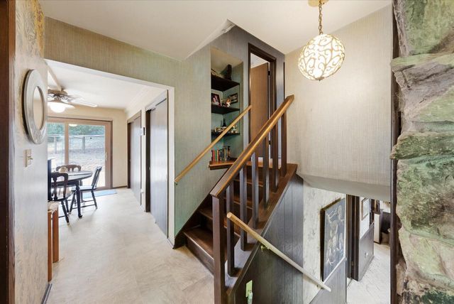 W260N5139 Autumn TRAIL, Pewaukee, WI 53072