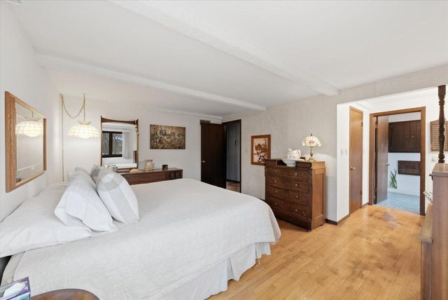 W260N5139 Autumn TRAIL, Pewaukee, WI 53072