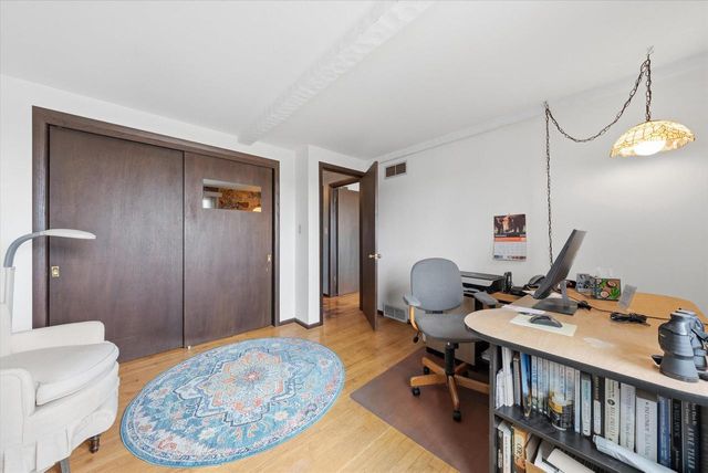 W260N5139 Autumn TRAIL, Pewaukee, WI 53072