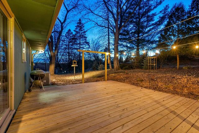 W260N5139 Autumn TRAIL, Pewaukee, WI 53072