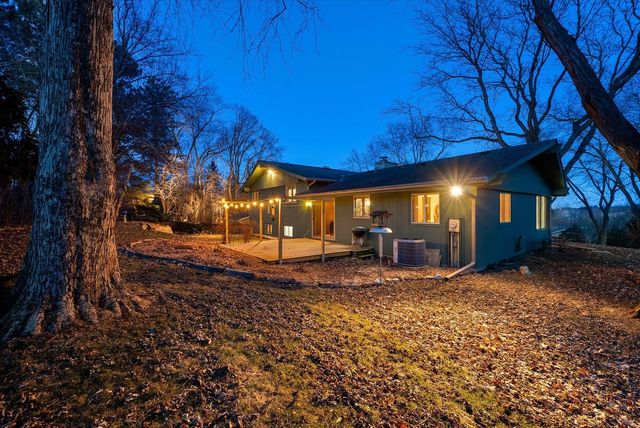 W260N5139 Autumn TRAIL, Pewaukee, WI 53072