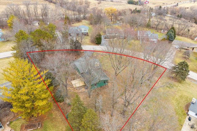 W260N5139 Autumn TRAIL, Pewaukee, WI 53072
