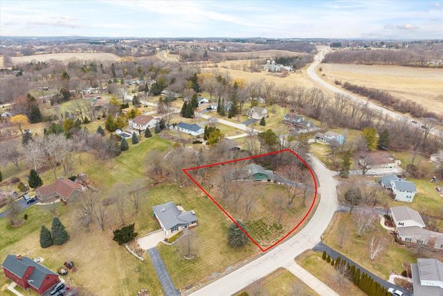 W260N5139 Autumn TRAIL, Pewaukee, WI 53072