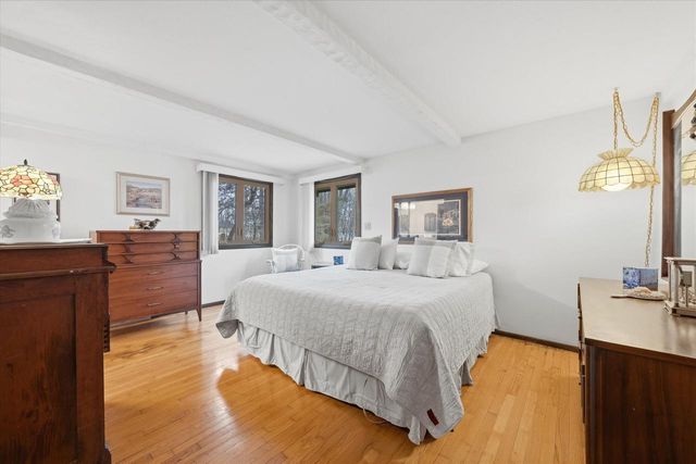 W260N5139 Autumn TRAIL, Pewaukee, WI 53072