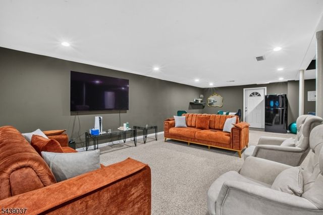 1 Wood Hollow Trl, Jefferson Twp., NJ 07438