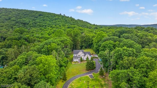 1 Wood Hollow Trl, Jefferson Twp., NJ 07438