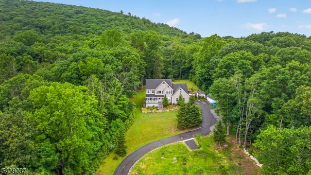 1 Wood Hollow Trl, Jefferson Twp., NJ 07438