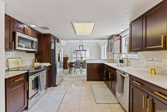 13907 Hunters Hawk, San Antonio, TX 78230