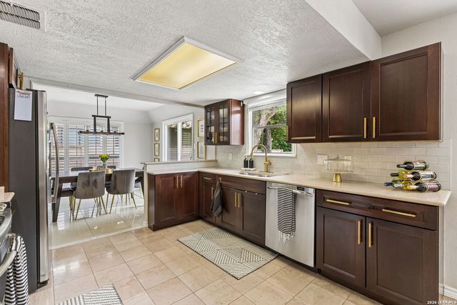 13907 Hunters Hawk, San Antonio, TX 78230