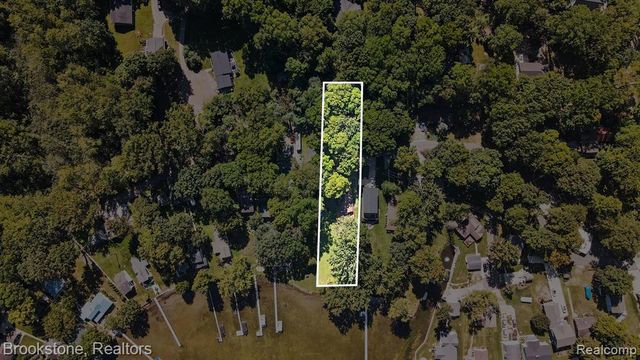 5267 Redding Drive, Pinckney, MI 48169