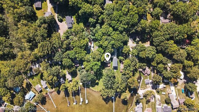 5267 Redding Drive, Pinckney, MI 48169