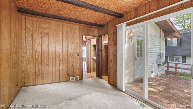 5267 Redding Drive, Pinckney, MI 48169
