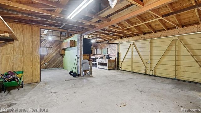 5267 Redding Drive, Pinckney, MI 48169