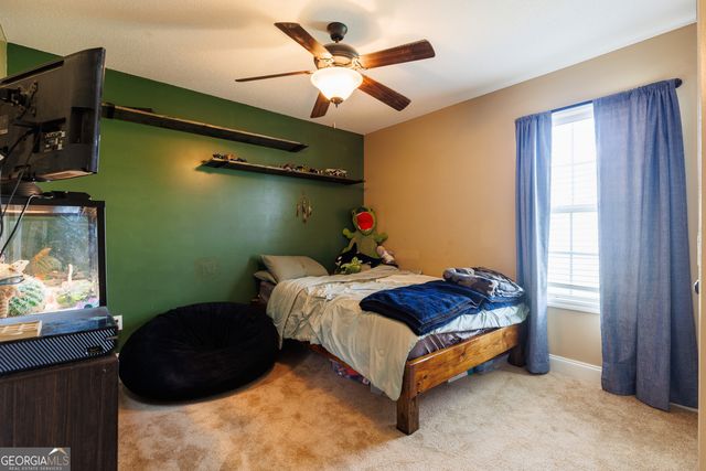 90 N Moody Drive, Ray City, GA 31645