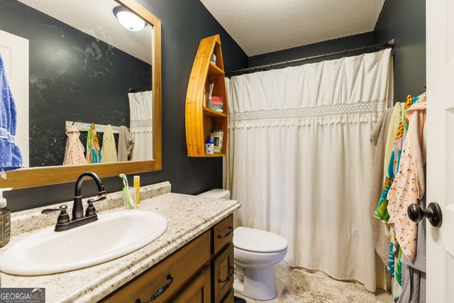 90 N Moody Drive, Ray City, GA 31645