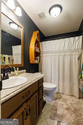 90 N Moody Drive, Ray City, GA 31645