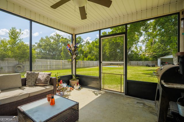 90 N Moody Drive, Ray City, GA 31645